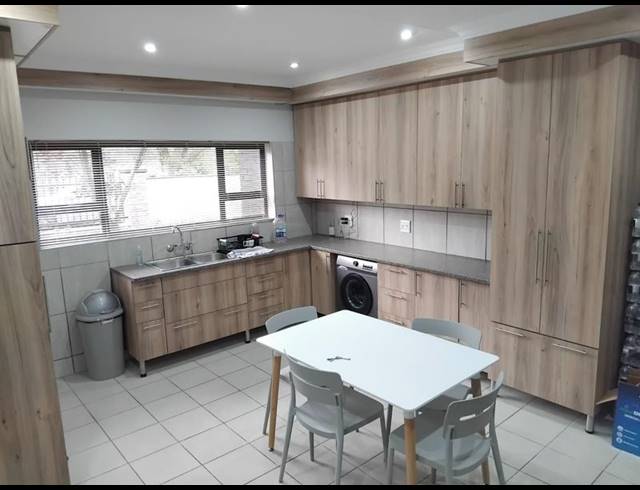 OFFICE PROPERTY TO RENT IN BAILLIE PARK